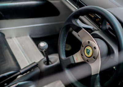 Lotus Elise 111S grau metallic Detail Lenkrad
