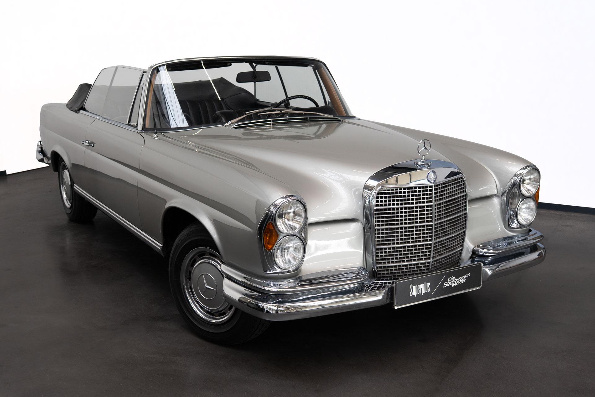 Mercedes-Benz W111 280 SE Cabriolet